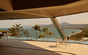 'The Edge' Unique Luxury Experience
